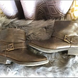diba brown ankle boots